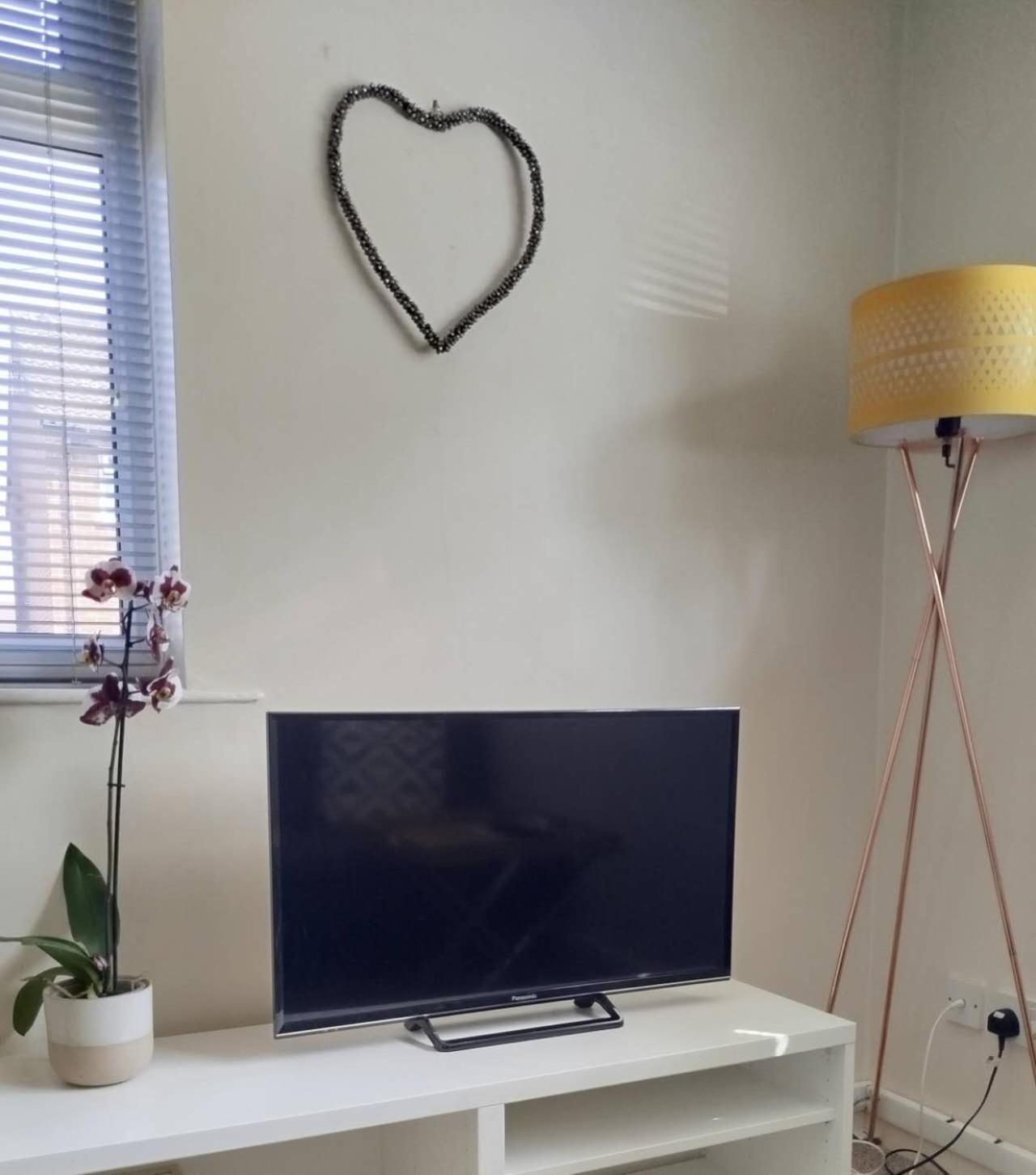 Cozy One Bedroom Holiday With Free Parking Rumah liburan York
