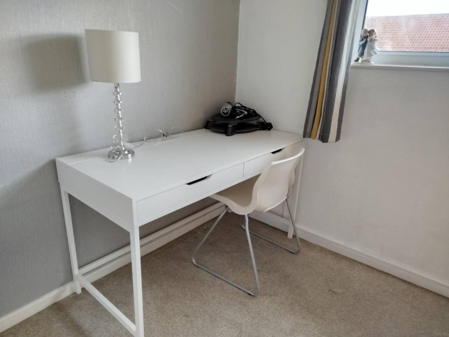 Cozy One Bedroom Holiday With Free Parking Holiday home *